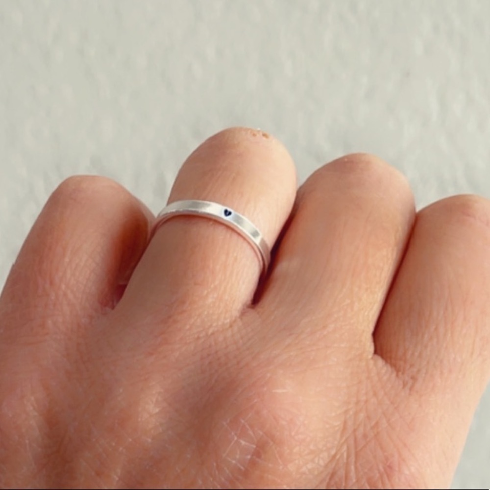 Sterling Silver Heart Ring - Picture 4 of 11